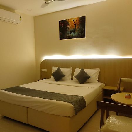 Hotel Meridian Blue Warangal Eksteriør bilde