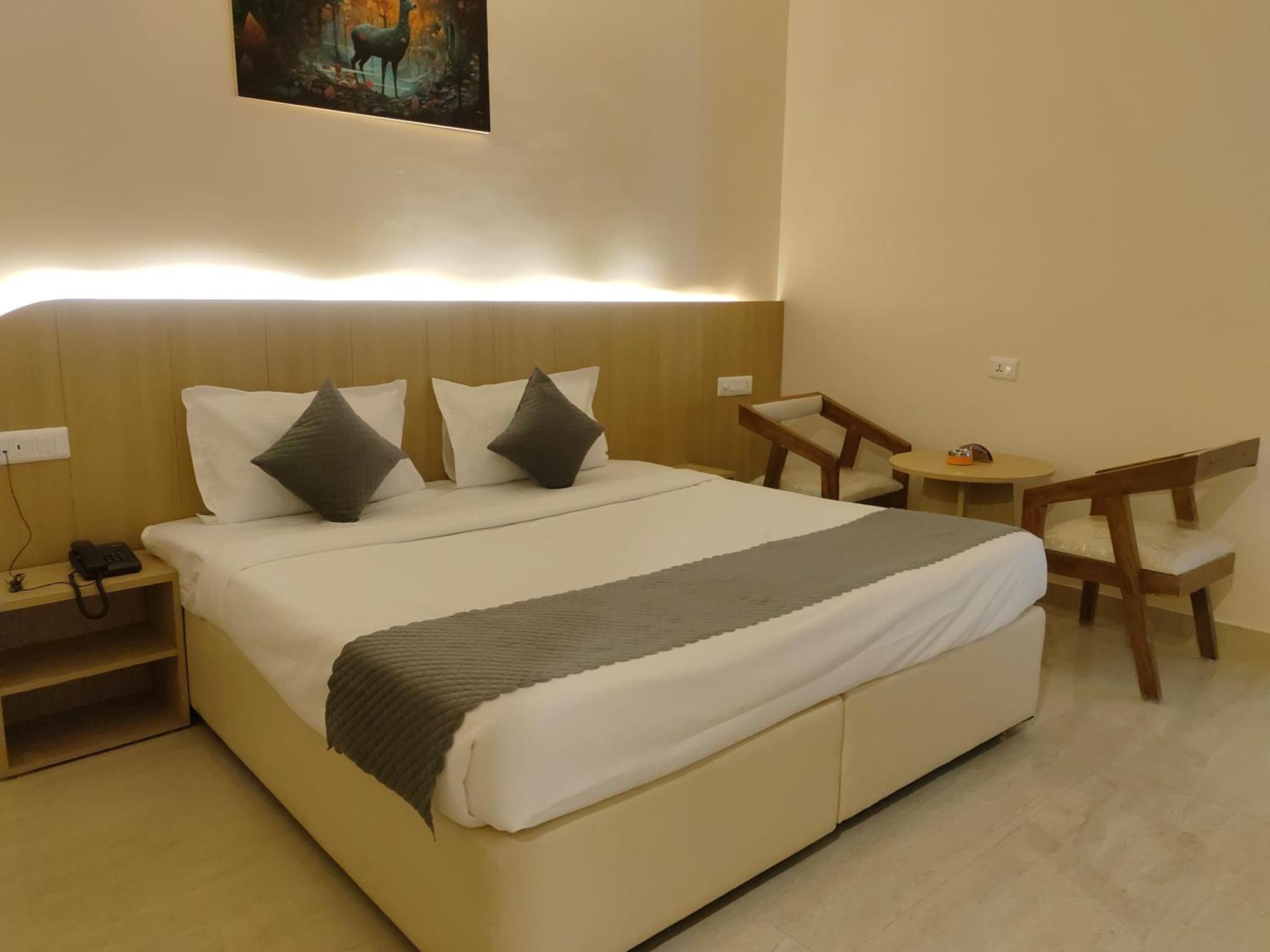 Hotel Meridian Blue Warangal Eksteriør bilde
